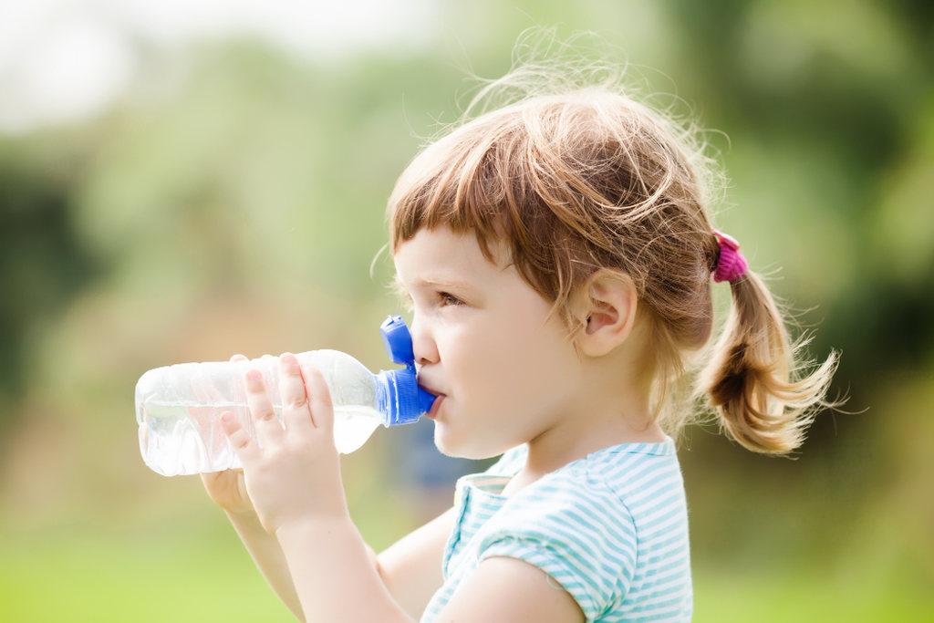 água alimentação infantil 